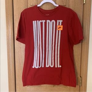 Nike Men's Large Athletic Cut T-Shirt